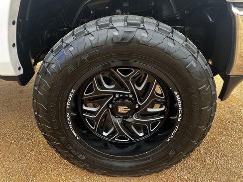 Used 2019 RAM 1500 Laramie image 18