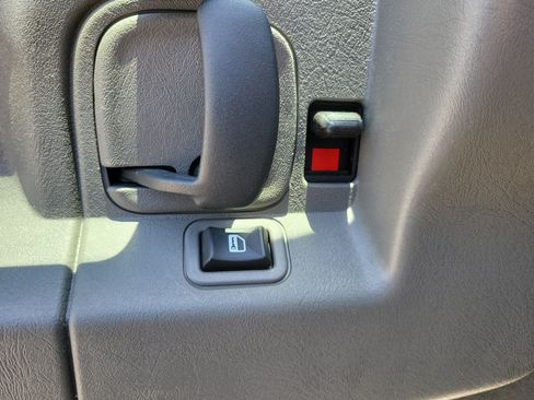 Used 2024 GMC Savana 2500 w/ Driver Convenience Package RWD image 18
