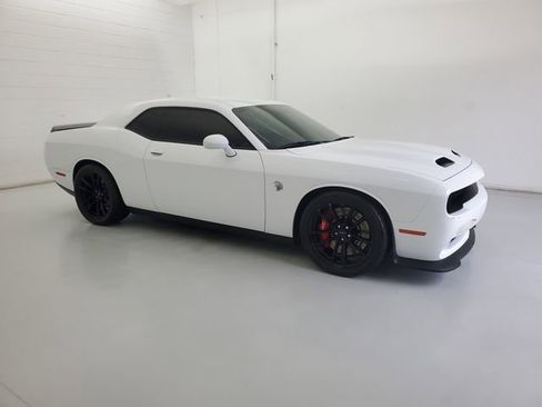 Used 2023 Dodge Challenger SRT Hellcat image 4