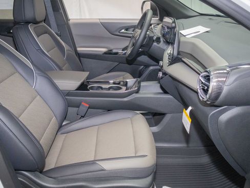 New 2027 Chevrolet Equinox LT w/ Convenience Package II AWD/4WD image 10
