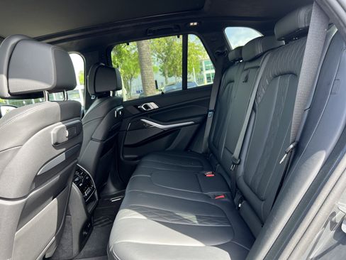 Certified 2025 BMW X5 M60i image 31