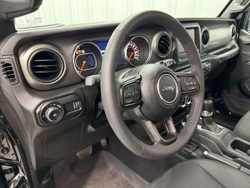Used 2023 Jeep Wrangler Unlimited Sport AWD/4WD image 16