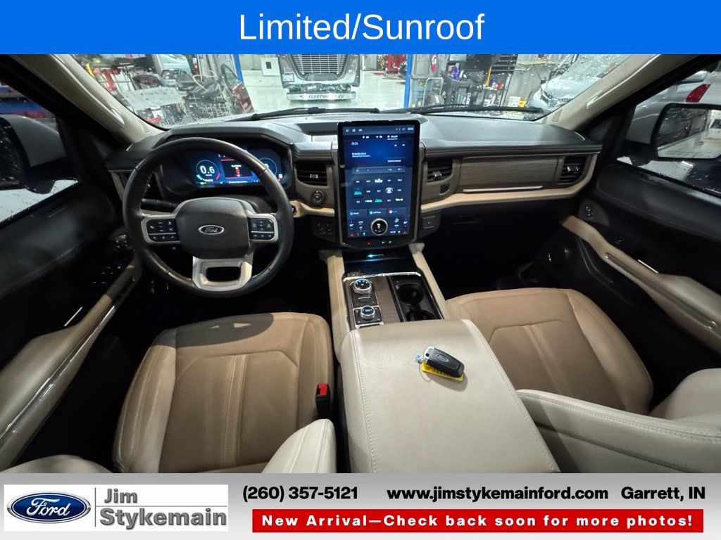 Used 2023 Ford Expedition Limited AWD/4WD image 13