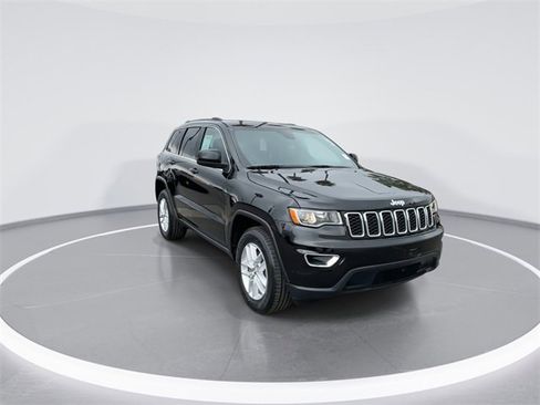 Used 2017 Jeep Grand Cherokee Laredo w/ Quick Order Package 23E image 2