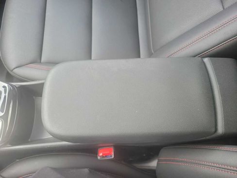 Used 2025 Chevrolet Trax RS w/ Sunroof Package FWD image 20