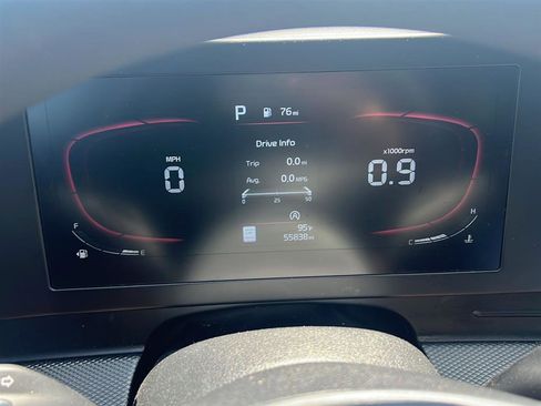 Used 2023 Kia Sportage LX FWD image 3