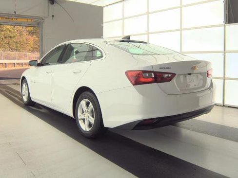 Used 2023 Chevrolet Malibu LS FWD image 4