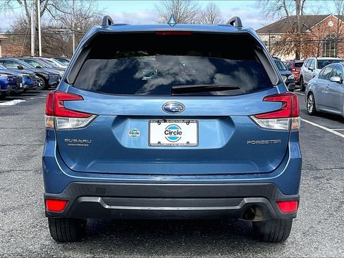 Certified 2021 Subaru Forester Premium image 4