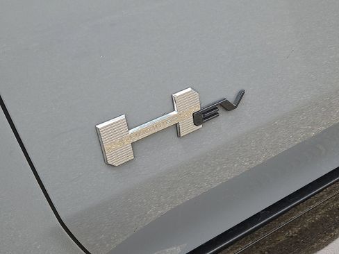 Used 2025 GMC Hummer EV 2X AWD/4WD image 11