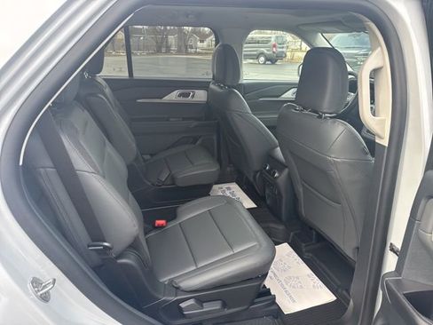 New 2026 Ford Explorer Active image 14