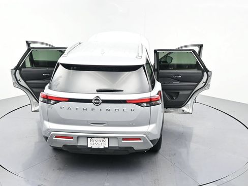 Used 2025 Nissan Pathfinder SL FWD image 24