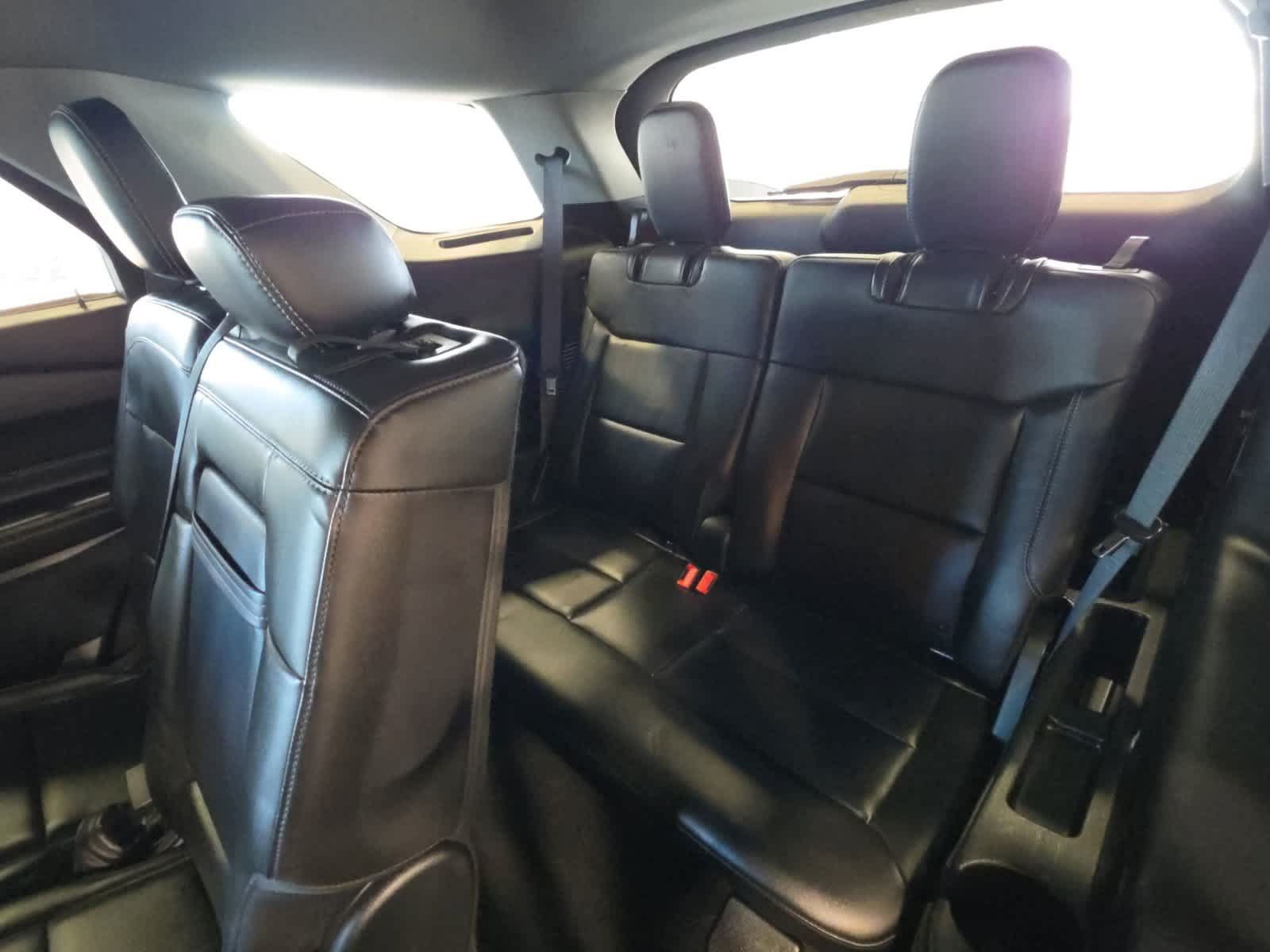 Used 2023 Ford Explorer XLT w/ Equipment Group 202A AWD/4WD image 30
