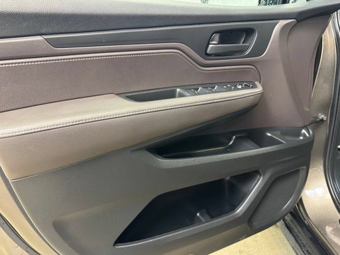 Used 2021 Honda Odyssey EX image 8