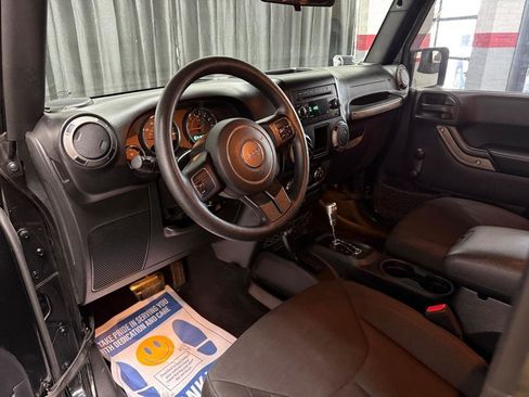 Used 2015 Jeep Wrangler Unlimited Sport image 16