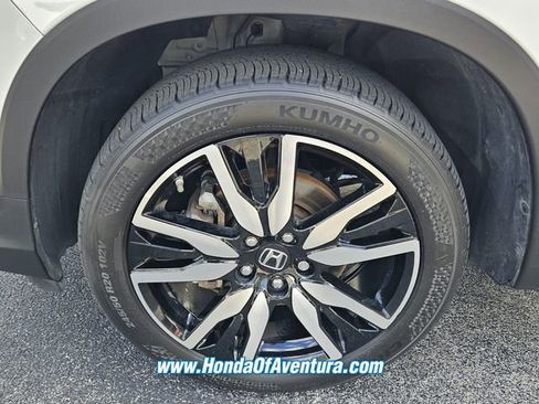 Certified 2022 Honda Pilot Touring image 17