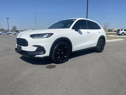 Used 2024 Honda HR-V Sport image 1