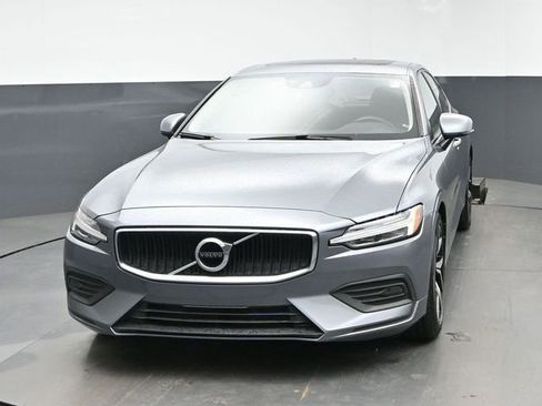 Used 2020 Volvo S60 T5 Momentum w/ Protection Package Premier FWD image 3