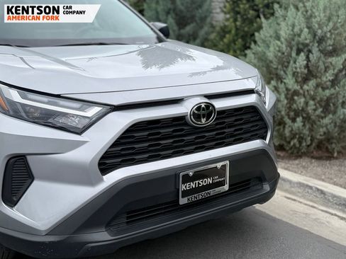 Used 2025 Toyota RAV4 LE AWD/4WD image 14