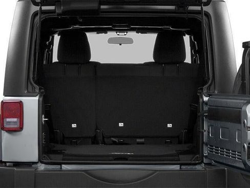 Used 2014 Jeep Wrangler Unlimited Sahara w/ Mopar Chrome Edition Group image 12