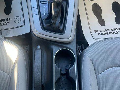 Used 2017 Hyundai Elantra SE FWD image 23