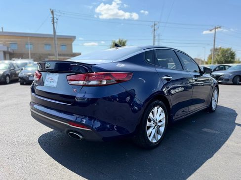 Used 2018 Kia Optima S w/ Panoramic Sunroof Package FWD image 3