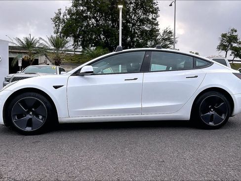 Used 2021 Tesla Model 3 Standard Range Plus RWD image 3