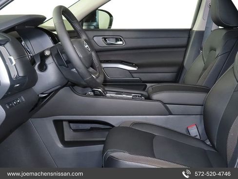 New 2026 Nissan Pathfinder SL AWD/4WD image 12