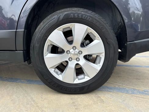 Used 2010 Subaru Outback 2.5i Limited image 17