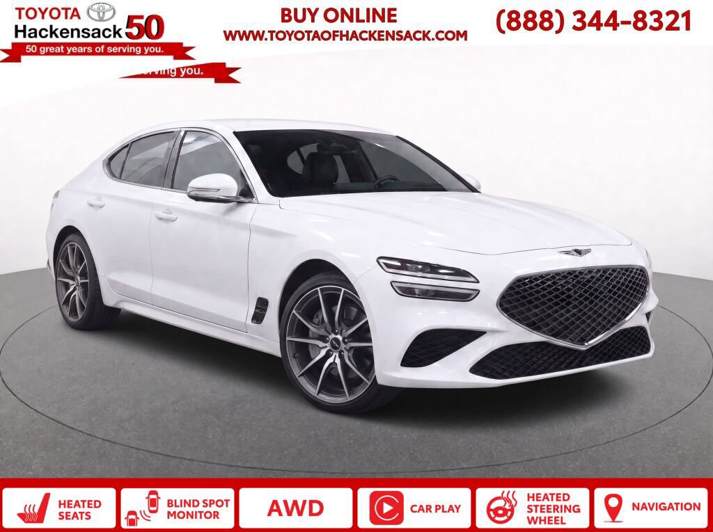 Used 2025 Genesis G70 2.5T image 1