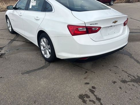 Used 2023 Chevrolet Malibu LT image 3