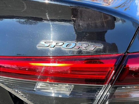 Used 2024 Honda Civic Sport image 24