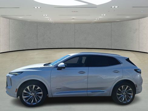 Used 2024 Buick Envision Avenir image 2