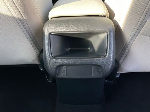 Certified 2024 Honda HR-V LX image 36