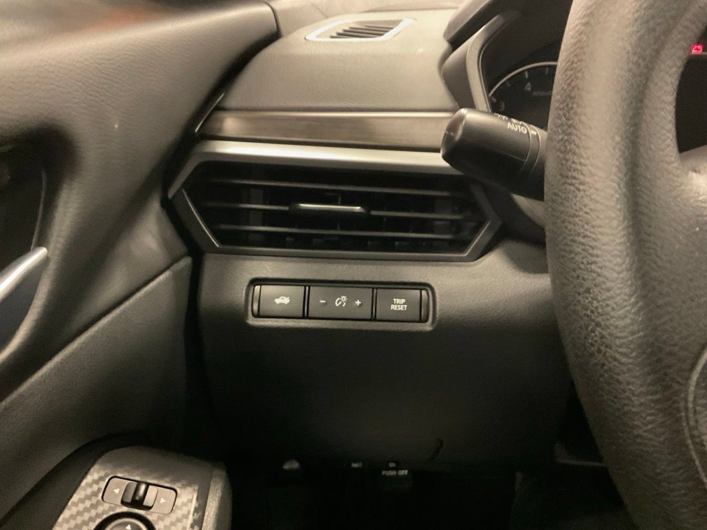 Used 2025 Nissan Altima 2.5 SV FWD image 15