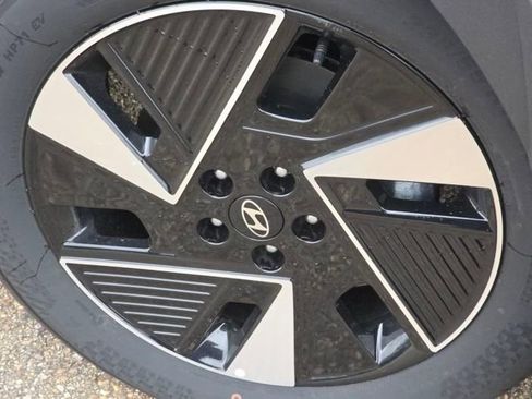 New 2026 Hyundai Ioniq 5 SEL image 22