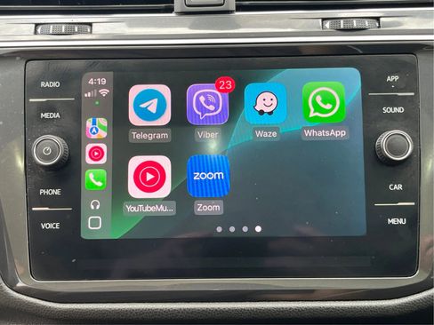 Used 2020 Volkswagen Tiguan SE image 35