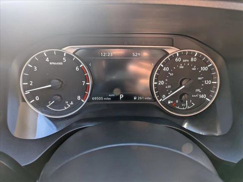 Used 2023 Nissan Rogue SL w/ SL Premium Package image 12