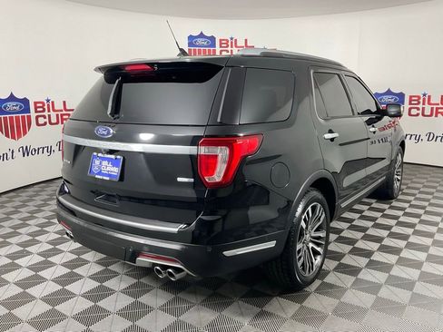 Used 2018 Ford Explorer Platinum image 3