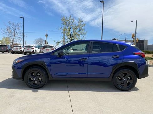 Used 2025 Subaru Crosstrek 2.0i image 2