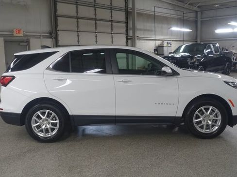 Used 2024 Chevrolet Equinox LT FWD image 8