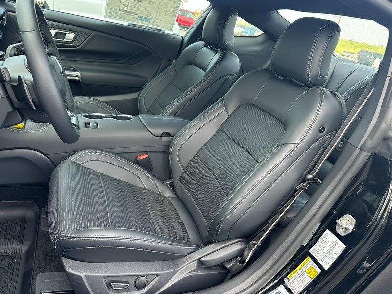 Used 2025 Ford Mustang GT Premium RWD image 8