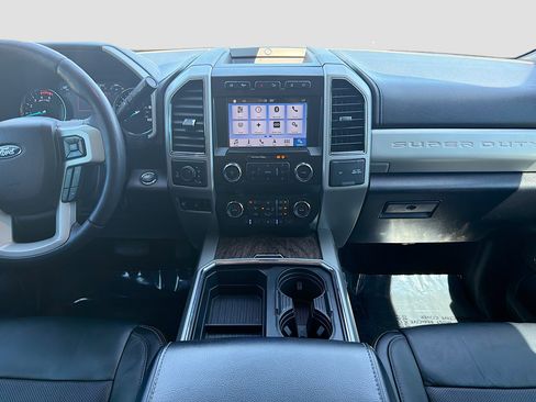 Used 2019 Ford F250 Lariat w/ Lariat Ultimate Package AWD/4WD image 18