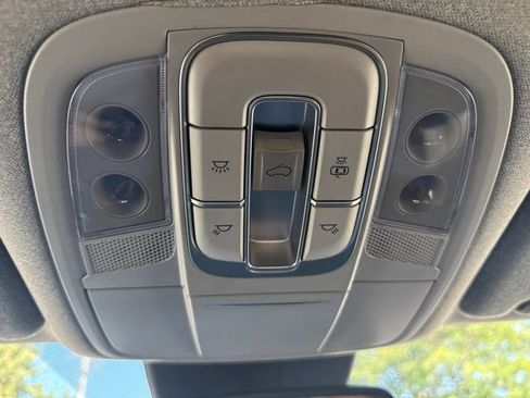 Used 2020 Hyundai Santa Fe Limited image 27