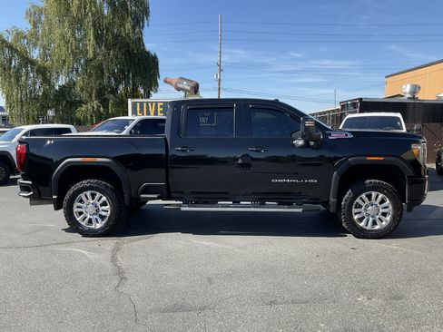 Used 2020 GMC Sierra 2500 Denali w/ Denali Ultimate Package AWD/4WD image 2