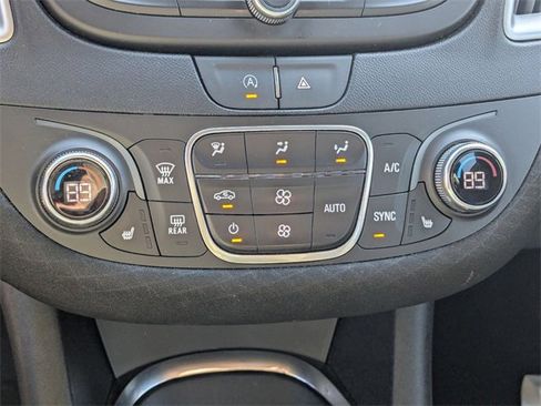 Used 2024 Chevrolet Malibu LT image 20