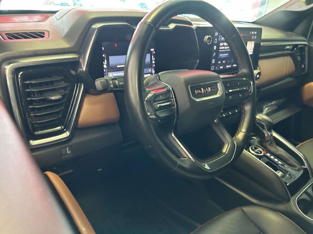 Used 2023 GMC Canyon AT4 w/ AT4 Premium Package AWD/4WD image 12