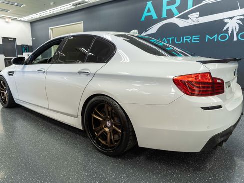 Used 2014 BMW M5 RWD image 9