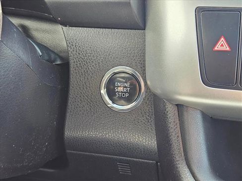 Used 2018 Toyota Highlander SE AWD/4WD image 28