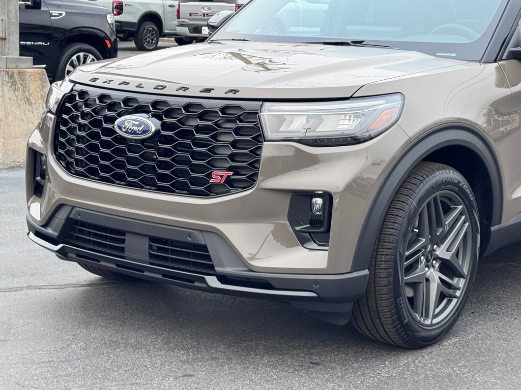Used 2026 Ford Explorer ST w/ Sun And Sound Package RWD image 41
