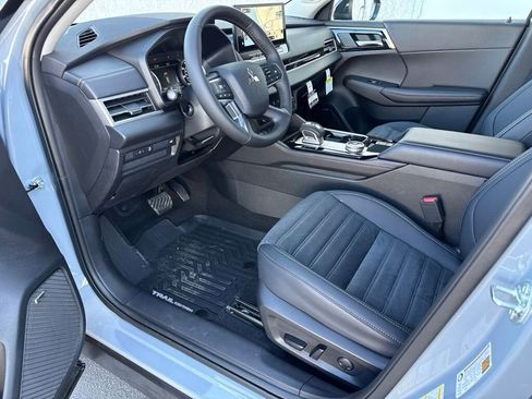 New 2026 Mitsubishi Outlander AWD image 23